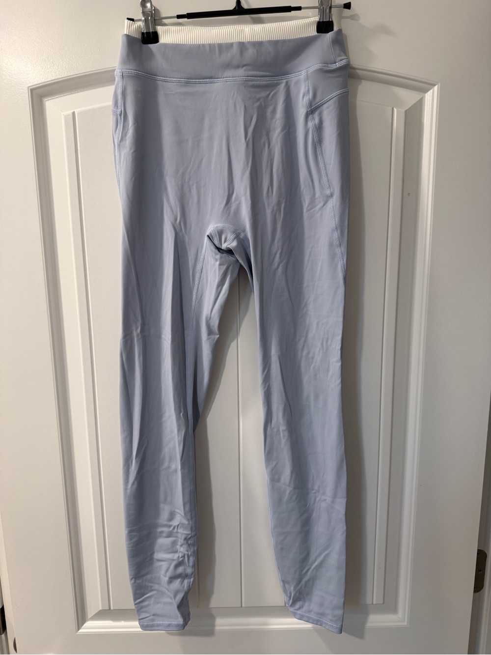 Never worn, leggings